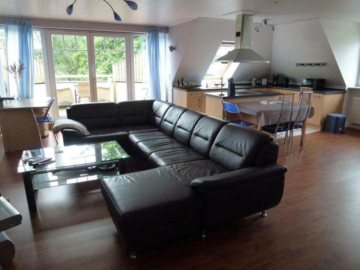 Moderne Maisonette-Wohnung Am Karpfenteich; Modern Apartment With View Of The Carp Pond Barmstedt Zewnętrze zdjęcie